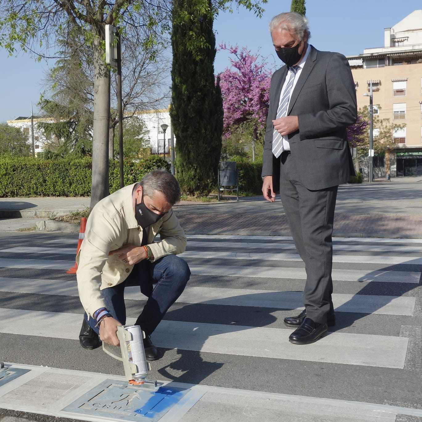 ©Ayto.Granada: El Ayuntamiento inicia la adaptacin de los pasos de peatones para el uso de personas con trastornos del espectro autista